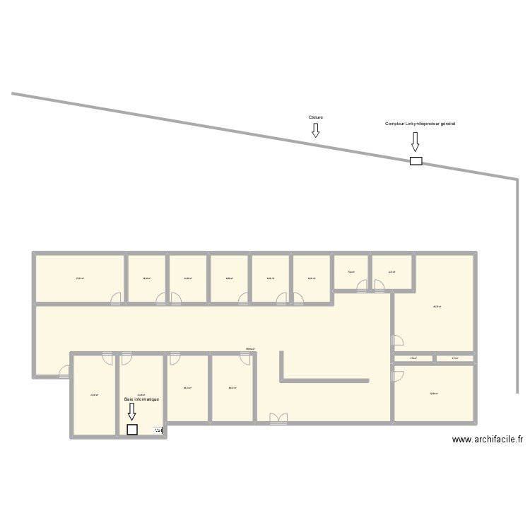 gap. Plan de 17 pièces et 444 m2