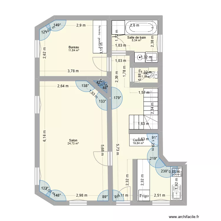 RDC. Plan de 6  et 63 m²