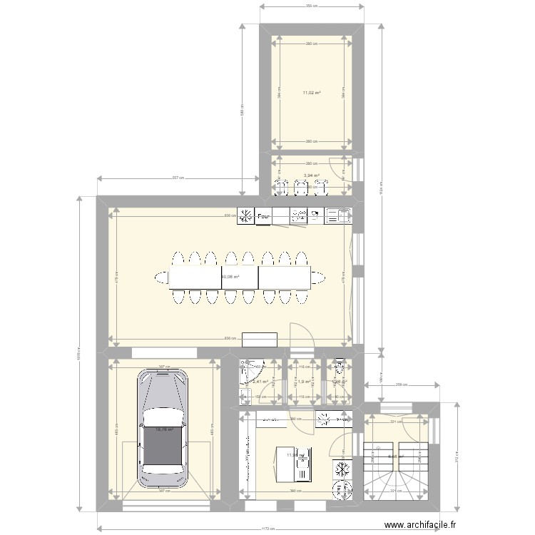 RDC . Plan de 9 pièces et 98 m2