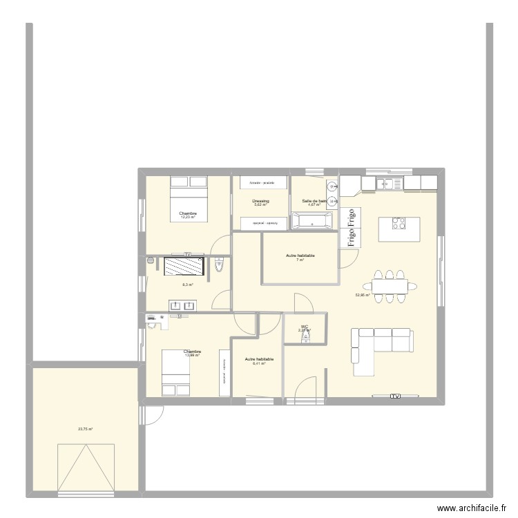 service. Plan de 10 pièces et 137 m2