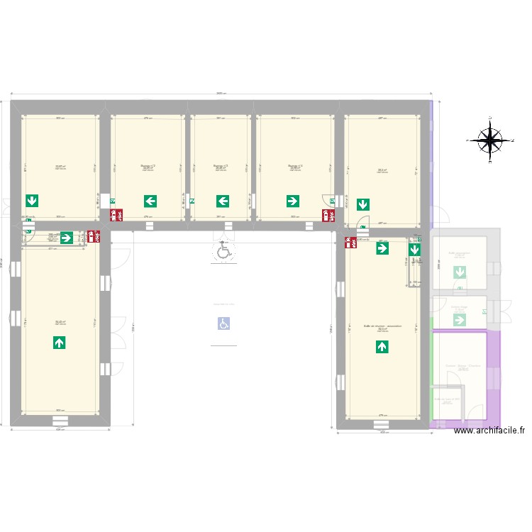 Ancien presbytère. Plan de 38 pièces et 584 m2