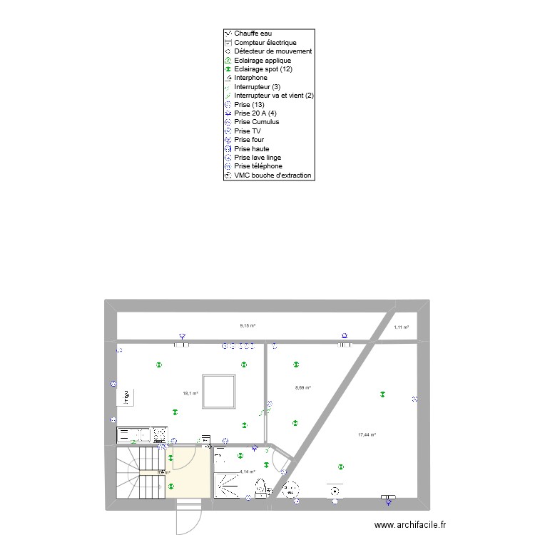 Pharmacie Studio gauche combles aménageables 25102021. Plan de 7 pièces et 65 m2