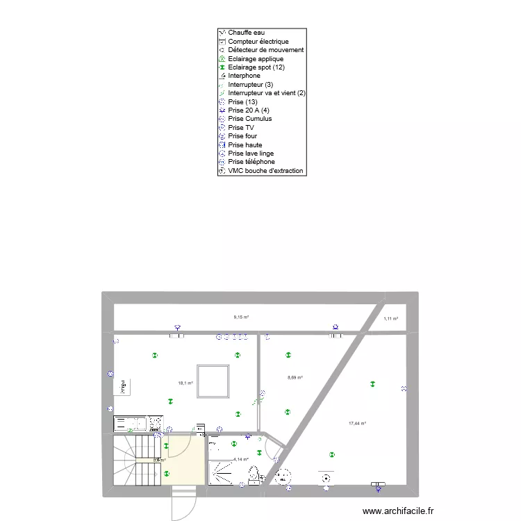 Pharmacie Studio gauche combles am&eacute;nageables 25102021. Plan de 