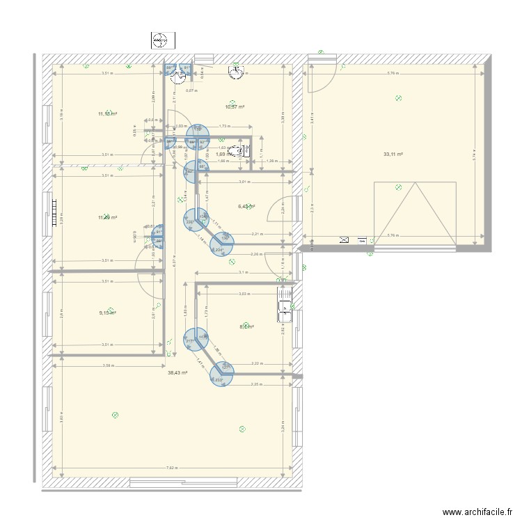 tour du crieu 1elec. Plan de 9 pièces et 130 m2