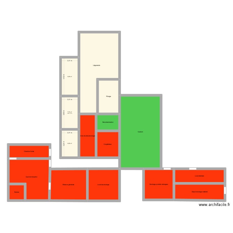 Cuisine centrale. Plan de 17 pièces et 226 m2