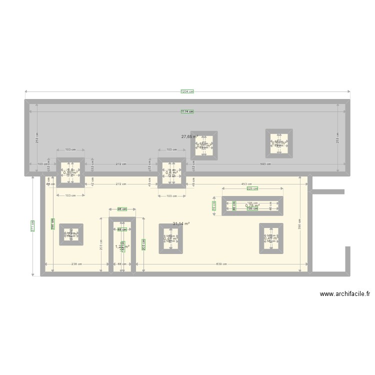 Facade gauche Projeté. Plan de 11 pièces et 66 m2