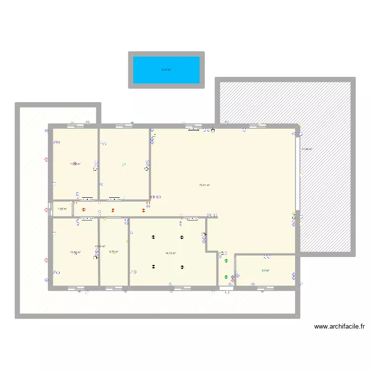 Cyril et Virginie. Plan de 10  et 220 m²