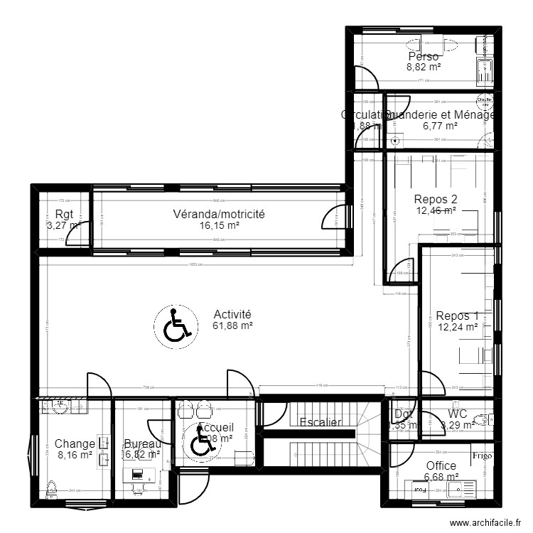 78M5F Projet aménagé. Plan de 18 pièces et 265 m2