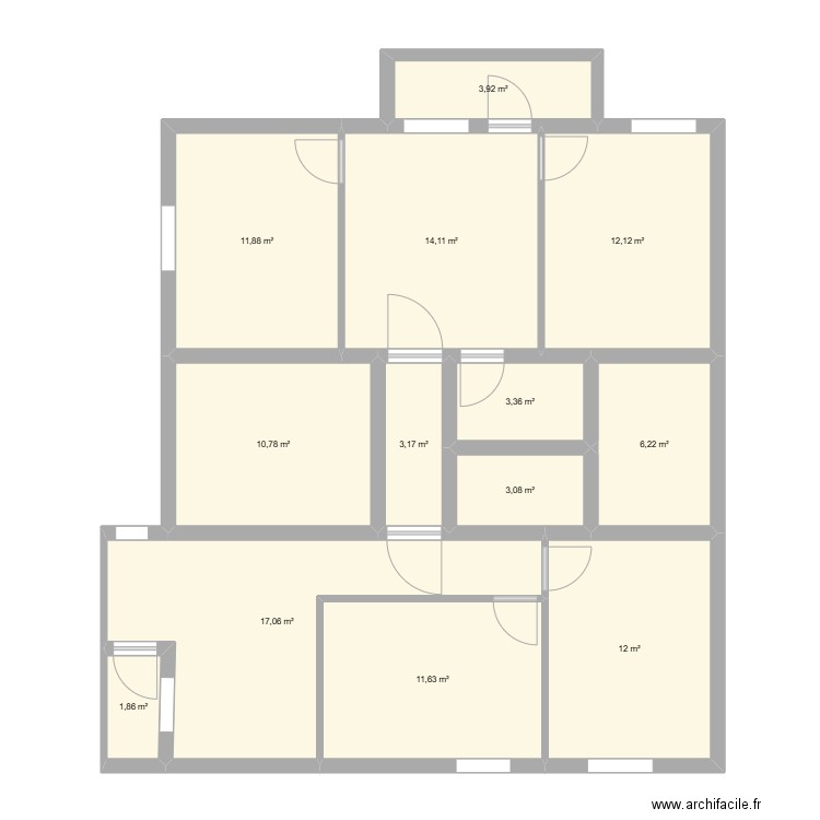 er Etaage. Plan de 13 pièces et 111 m2