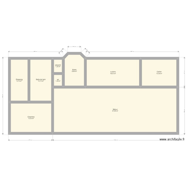 Maison. Plan de 9 pièces et 130 m2