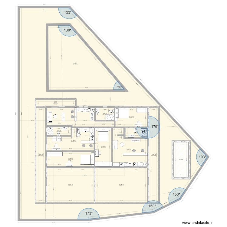 plans maison maman etat existant . Plan de 17 pièces et 832 m2