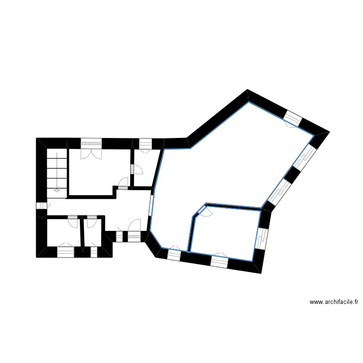 TRUCCHI. Plan de 10 pièces et 22 m2