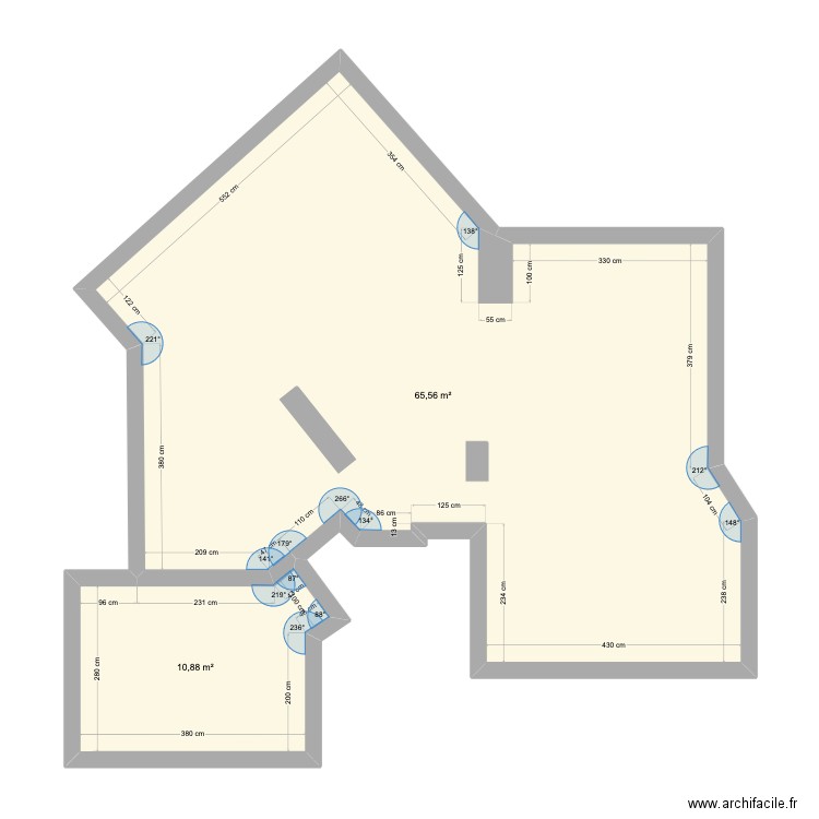 RDC Maison. Plan de 2 pièces et 76 m2