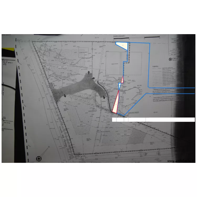 PLAN BORNAGE SIGNATURE BLEU LIMITE LOT 366. Plan de 