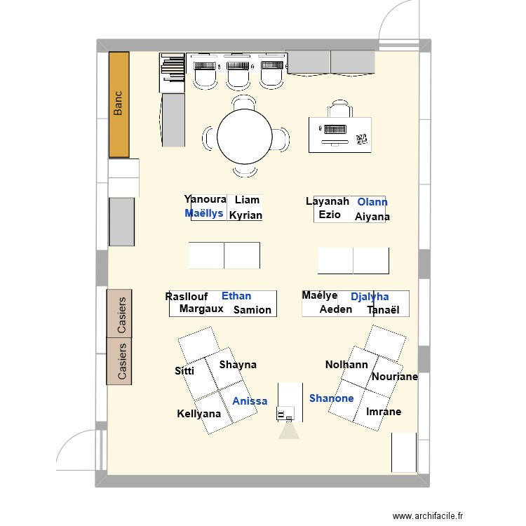 P2 - 6 Groupes de 4. Plan de 1 pièce et 65 m2