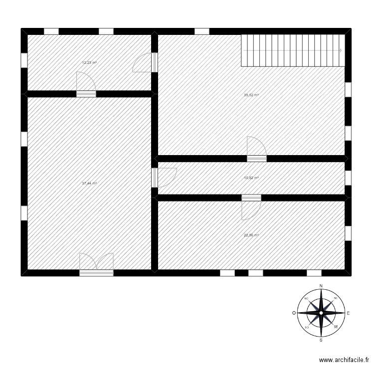 oui. Plan de 5 pièces et 123 m2