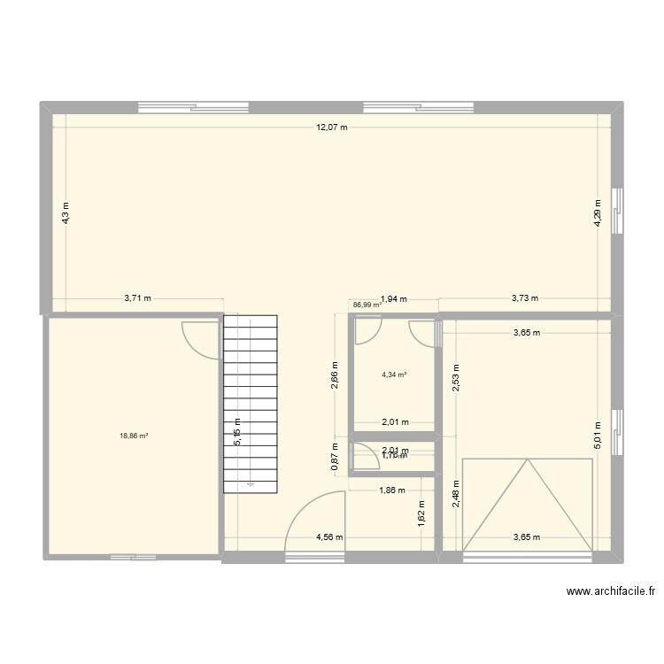 RDC 2. Plan de 4 pièces et 111 m2