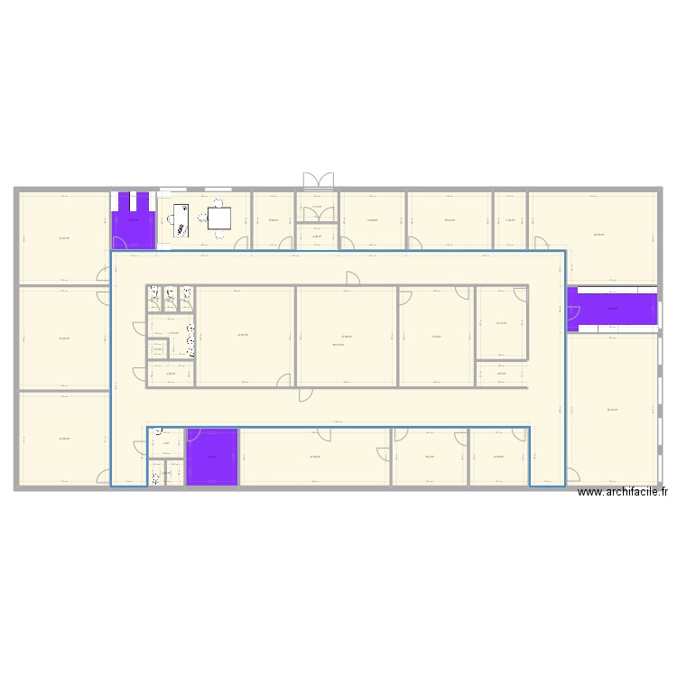 bâtiment admin. Plan de 32 pièces et 809 m2