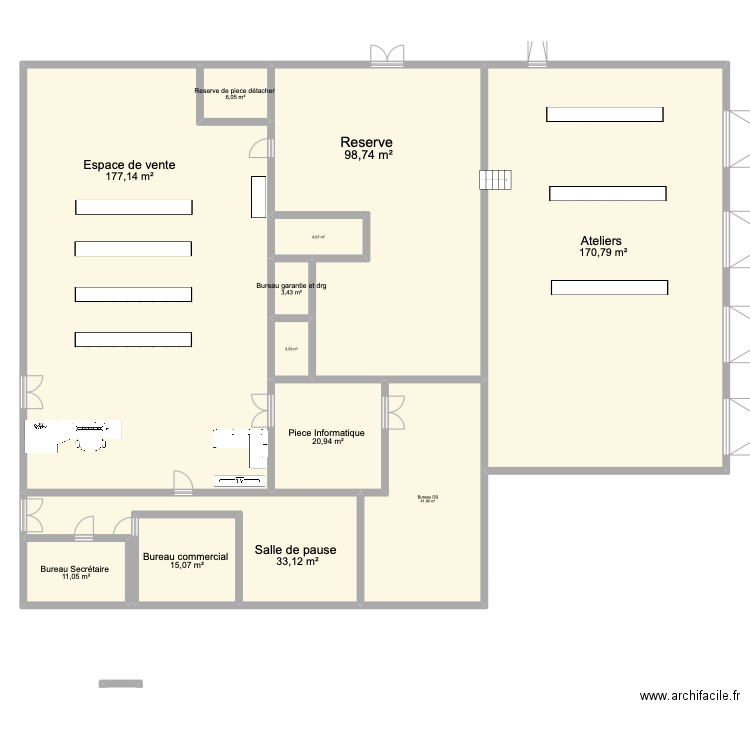 Plan Hunyvers. Plan de 12 pièces et 588 m2