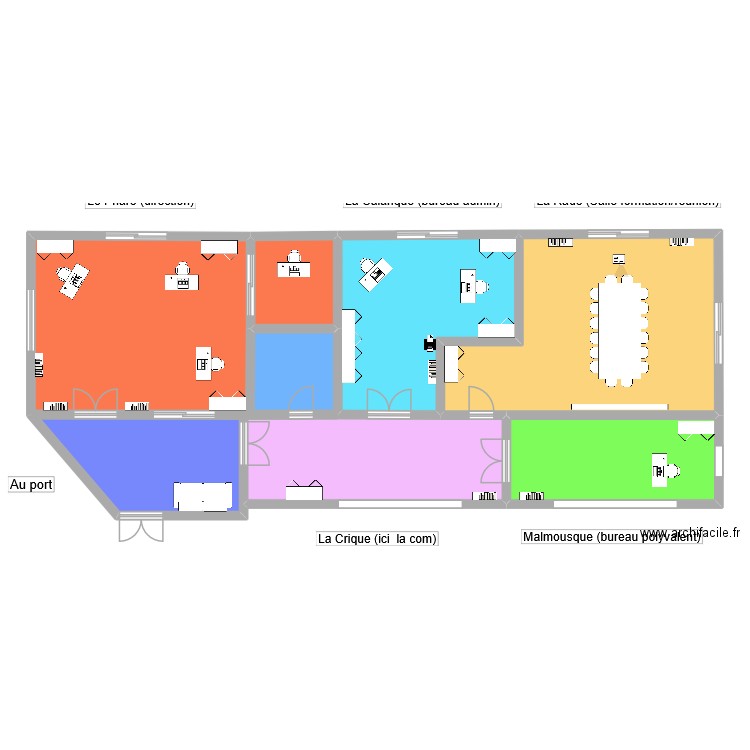 bureau avant2. Plan de 8 pièces et 170 m2