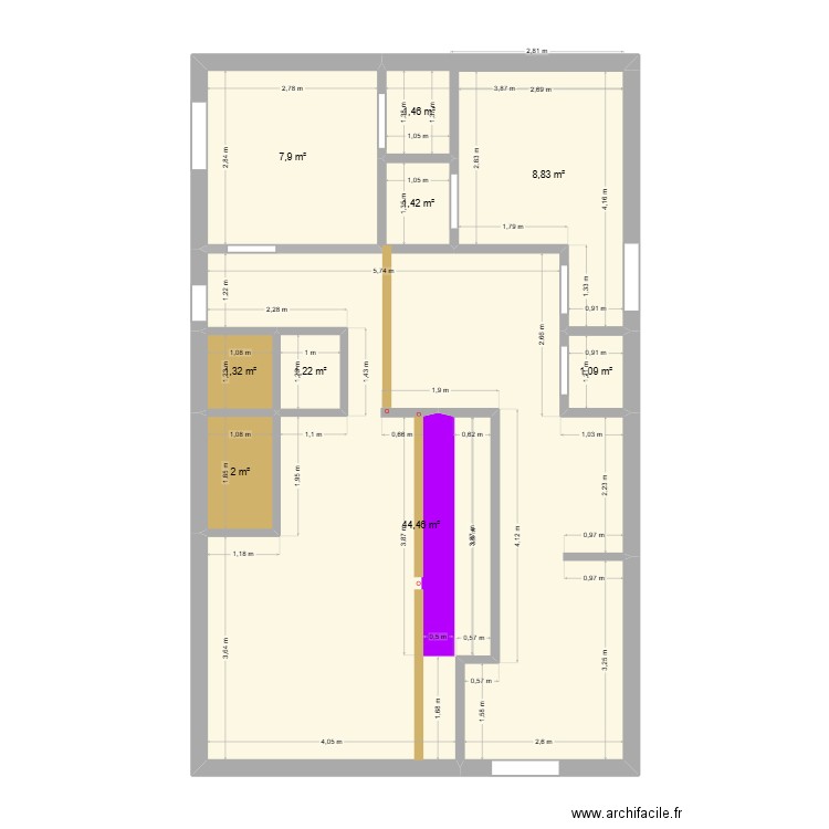 Actuel. Plan de 9 pièces et 70 m2