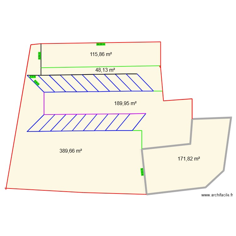 12 logements. Plan de 23 pièces et 1052 m2