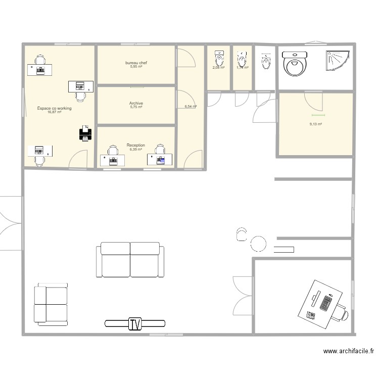 hall. Plan de 8 pièces et 54 m2