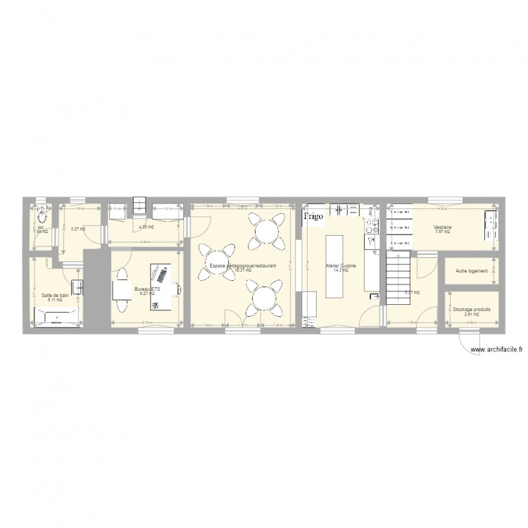 Atelier cuisine avec meubles. Plan de 0 pièce et 0 m2