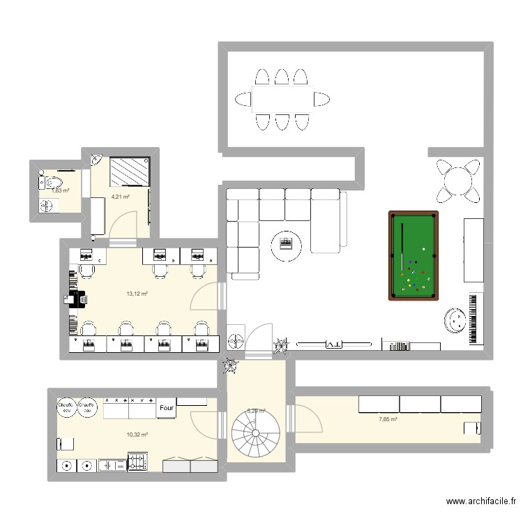 ééé. Plan de 6 pièces et 42 m2