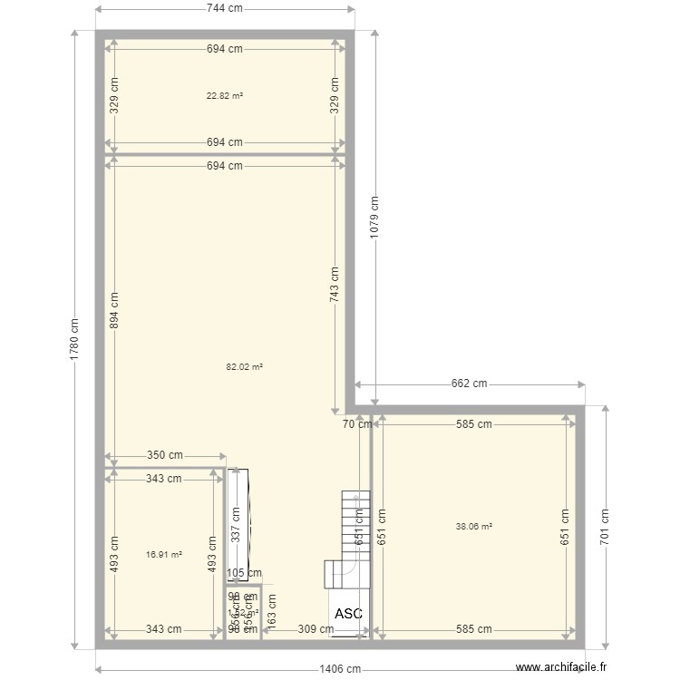 Crespieres 07 01 2022. Plan de 5 pièces et 161 m2