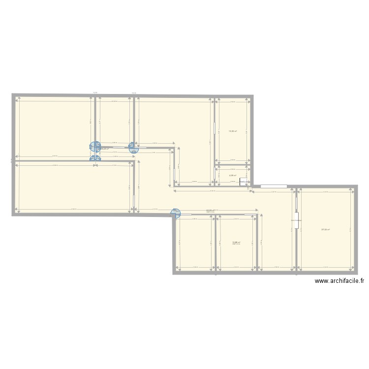 Batiment actuel. Plan de 6 pièces et 224 m2