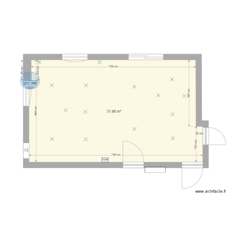 salon carriere sans meuble avec LED 1. Plan de 0 pièce et 0 m2