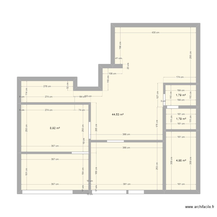 AUCHAN cloisons. Plan de 5 pièces et 62 m2