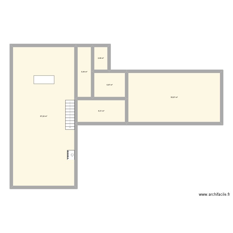 RDC maison. Plan de 6 pièces et 125 m2