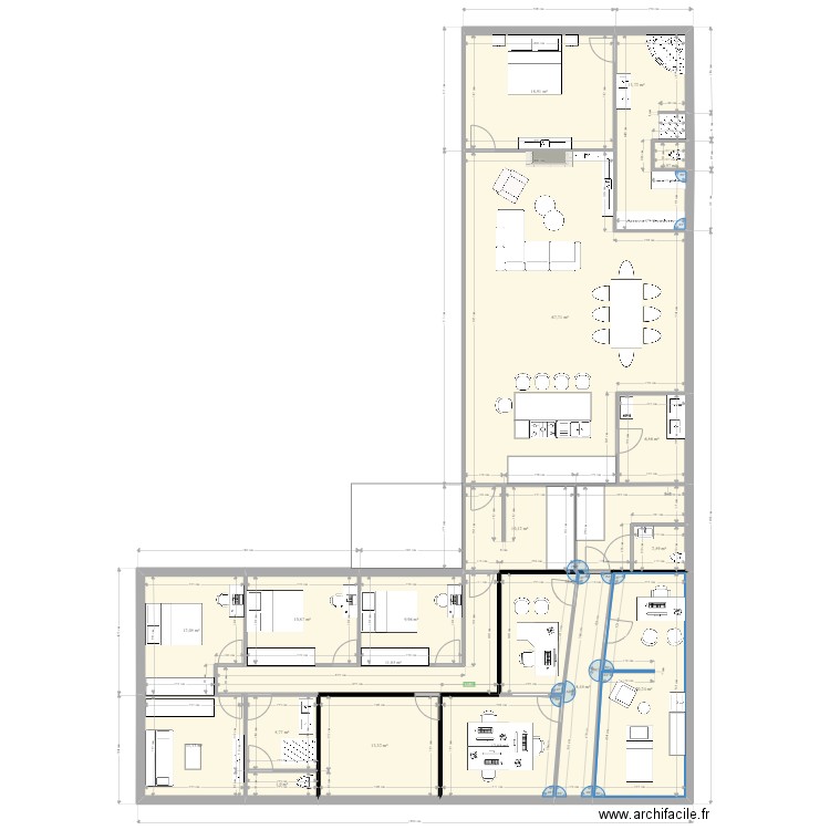 PHARMA ARCONNAY. Plan de 19 pièces et 256 m2