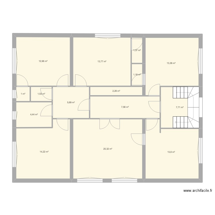 LesRichards-ET1. Plan de 15 pièces et 121 m2