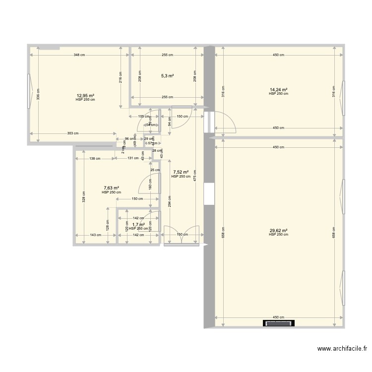 Plan cible. Plan de 8 pièces et 79 m2