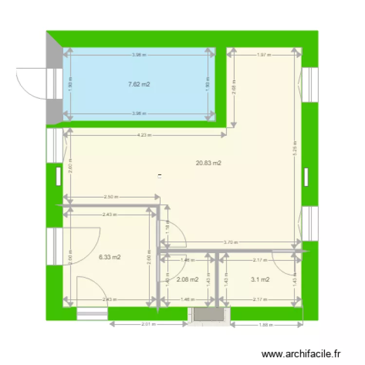 Pi&egrave;ce vide avec isolation et cloisons int&eacute;rieures et portes. Plan de 