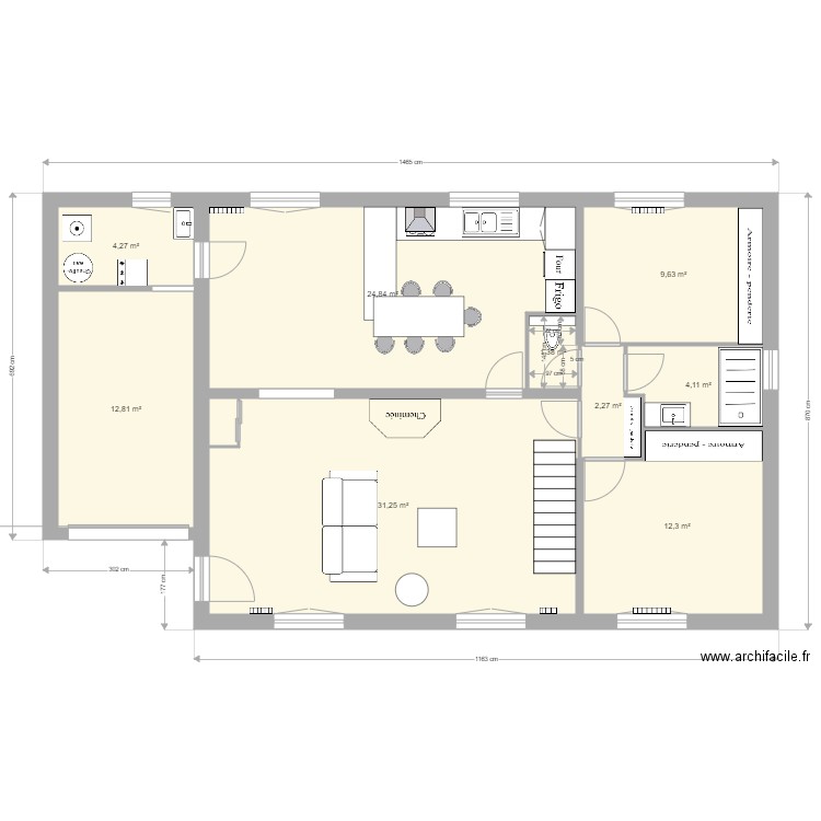 Maison. Plan de 9 pièces et 103 m2