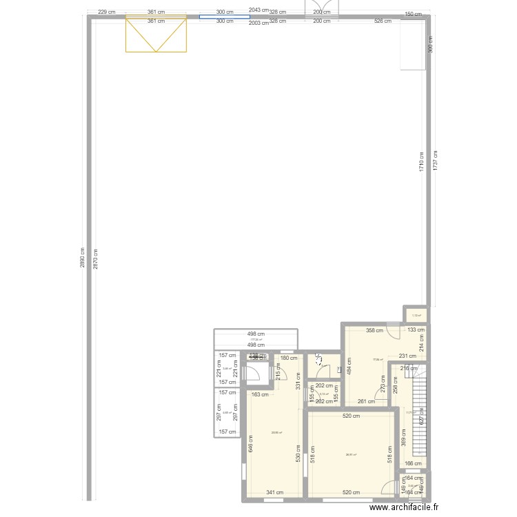 Cour + Rez. Plan de 12 pièces et 107 m2