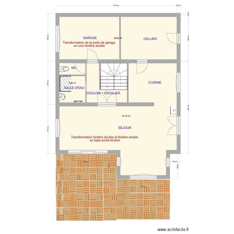 Rez de chaussée avec terrasse. Plan de 3 pièces et 92 m2