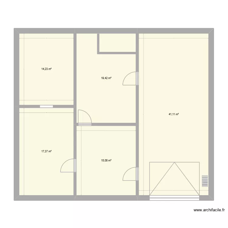 Maison familiale cave. Plan de 5  et 107 m²