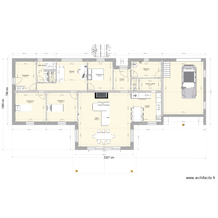 Plan maison. Plan de 15 pièces et 167 m2