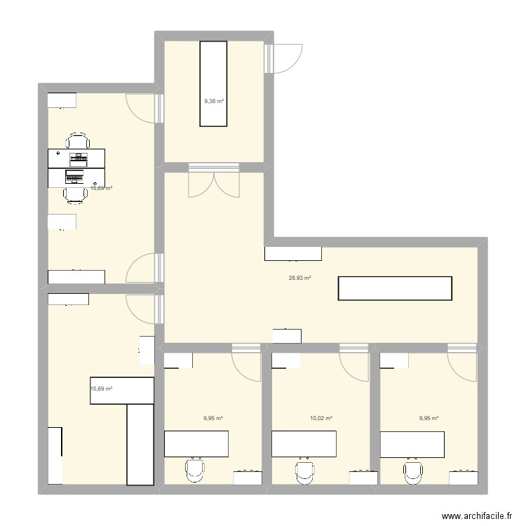 bureau. Plan de 7 pièces et 100 m2