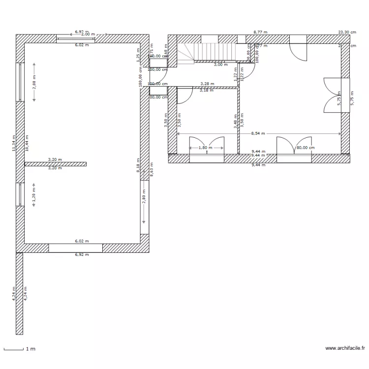 rez chauss&eacute;e complet agrandi. Plan de 