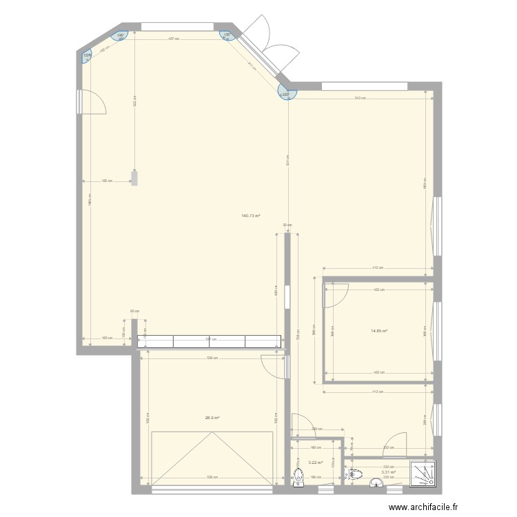 Magasin vide coté. Plan de 0 pièce et 0 m2