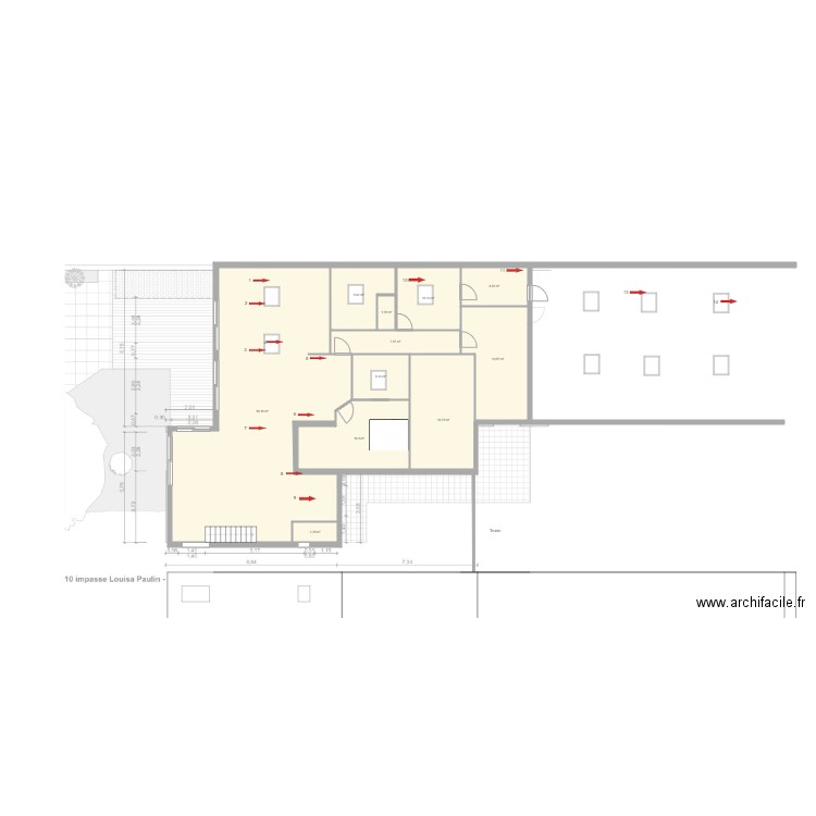 infiltrations. Plan de 11 pièces et 186 m2