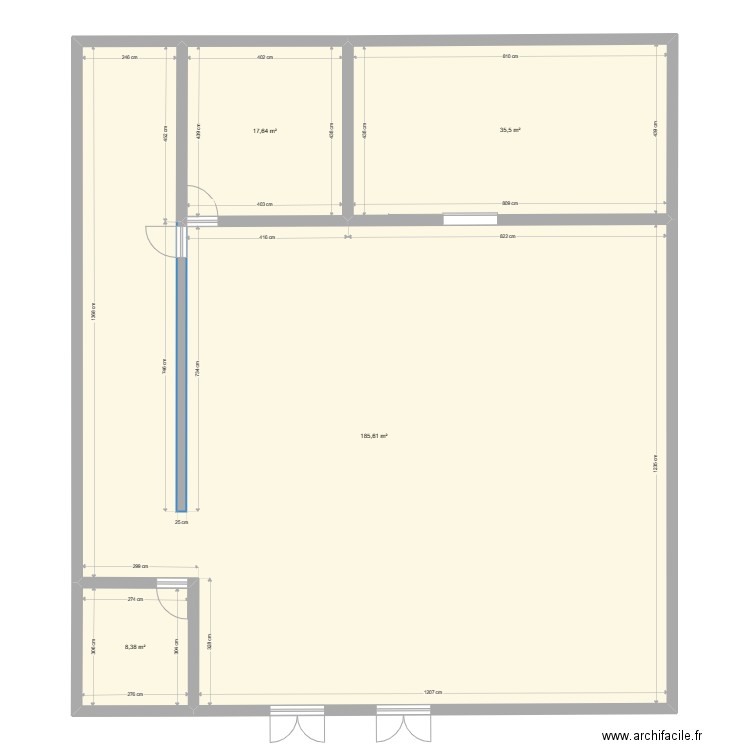 CHAVANOZ. Plan de 4 pièces et 247 m2