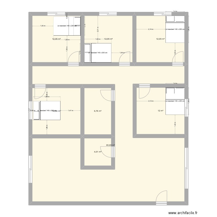 zon. Plan de 8 pièces et 137 m2