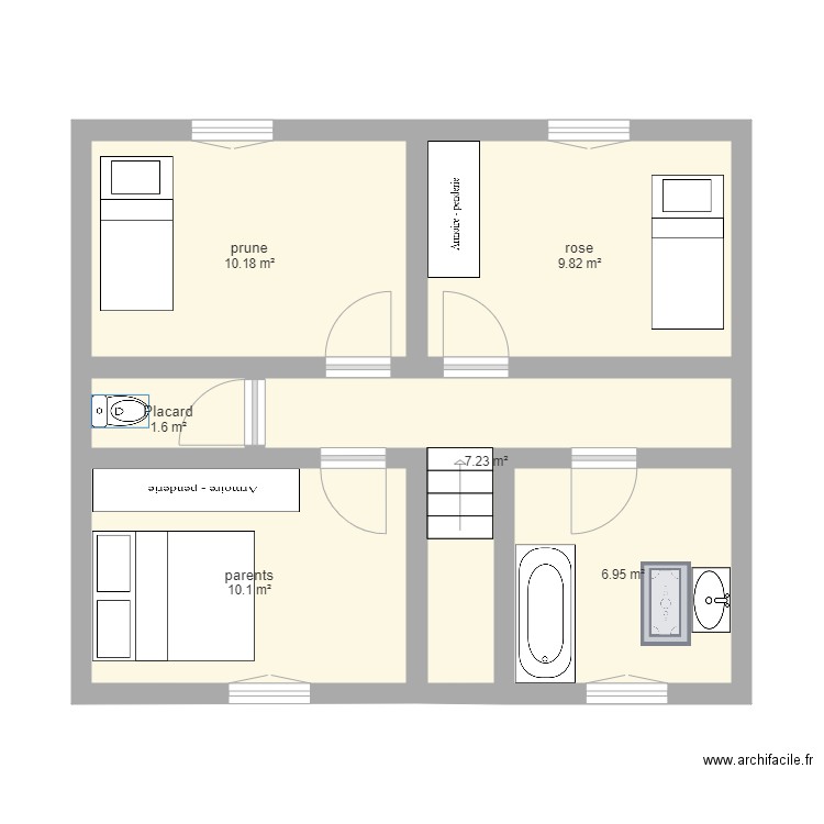 haut. Plan de 0 pièce et 0 m2